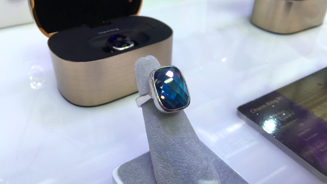 MWC 2016：iCharming，中兴通讯的 bling-bling 连接戒指