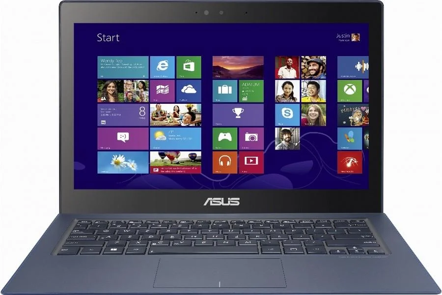 Asus Zenbook UX302LA-C4004H กับ Apple MacBook Pro 14 นิ้ว 2023 M2 Max