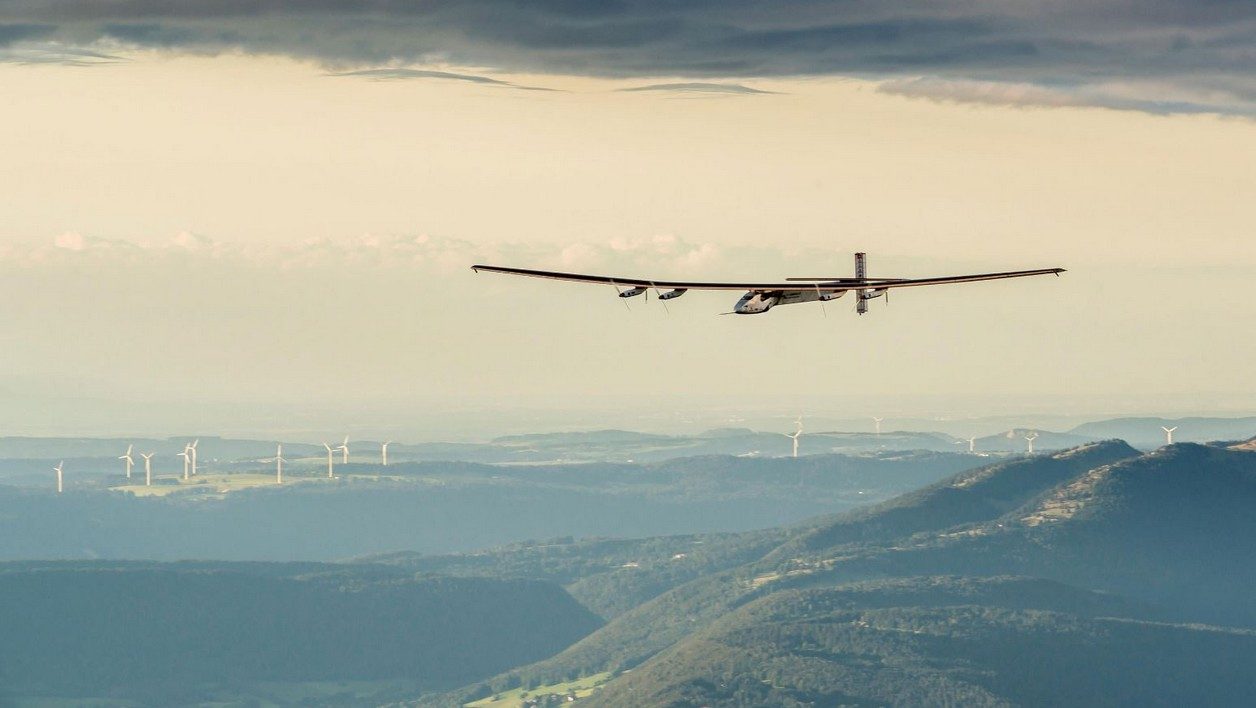 Solar Impulse 2: นวัตกรรมทางเทคโนโลยีของเครื่องบินสุริยะ