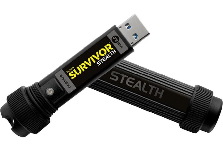 Corsair Survivor Stealth 32 Go 比較 IStorage DatAshur BT 128 Go