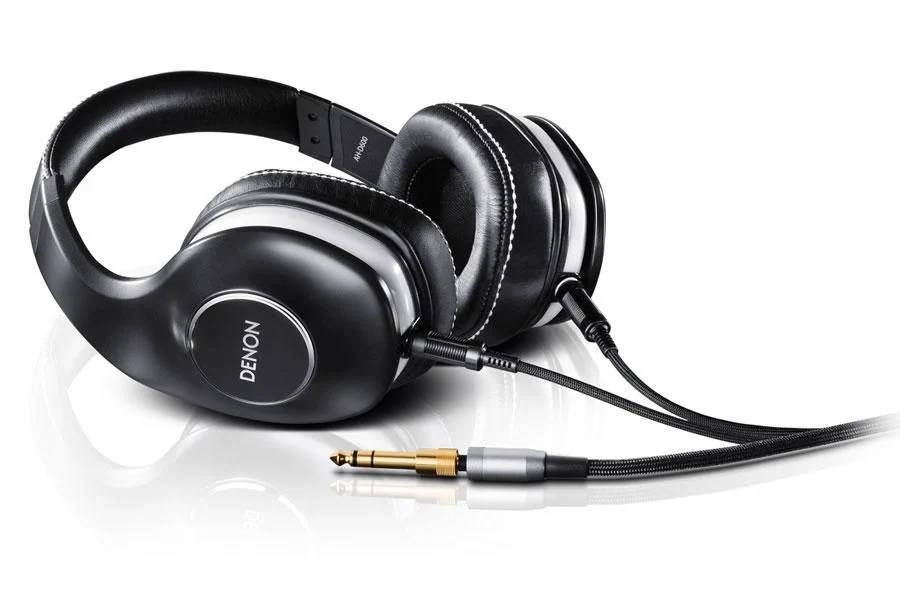 Denon AH-D600 contre Ultimate Ears UE 適合