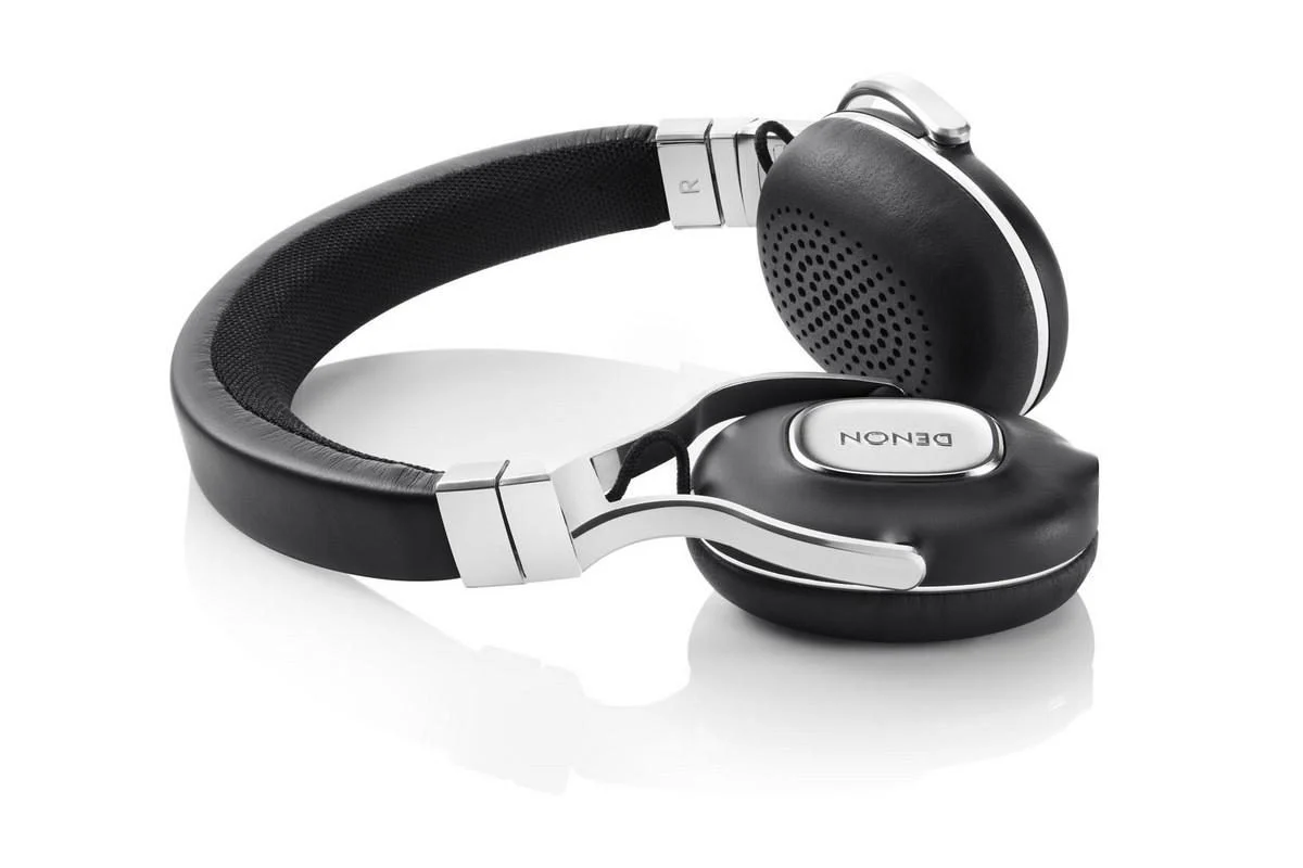 Denon AH-MM300 對比 Ultimate Ears UE 適配