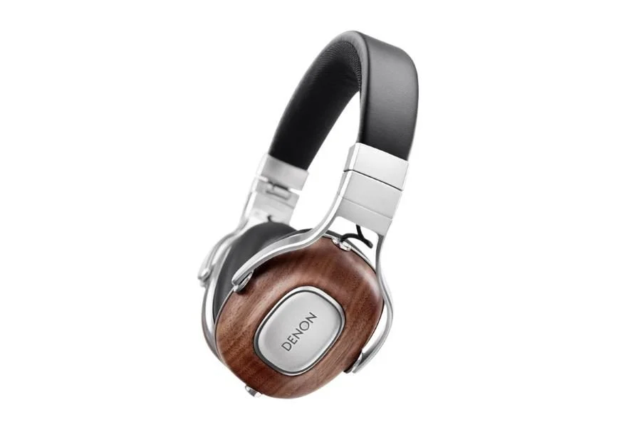 Denon AH-MM400 contre Ultimate Ears UE 适合