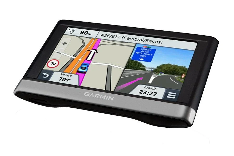 Garmin Nüvi 2597LMT 与 Garmin DriveLuxe 51 LMT-S