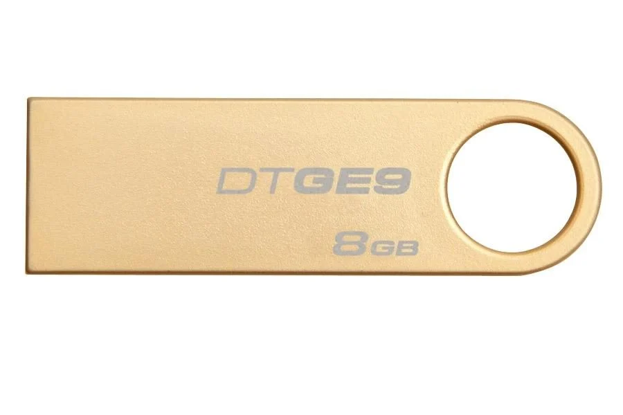 Kingston DataTraveler GE9 8Go พร้อม IStorage DatAshur BT 128 Go