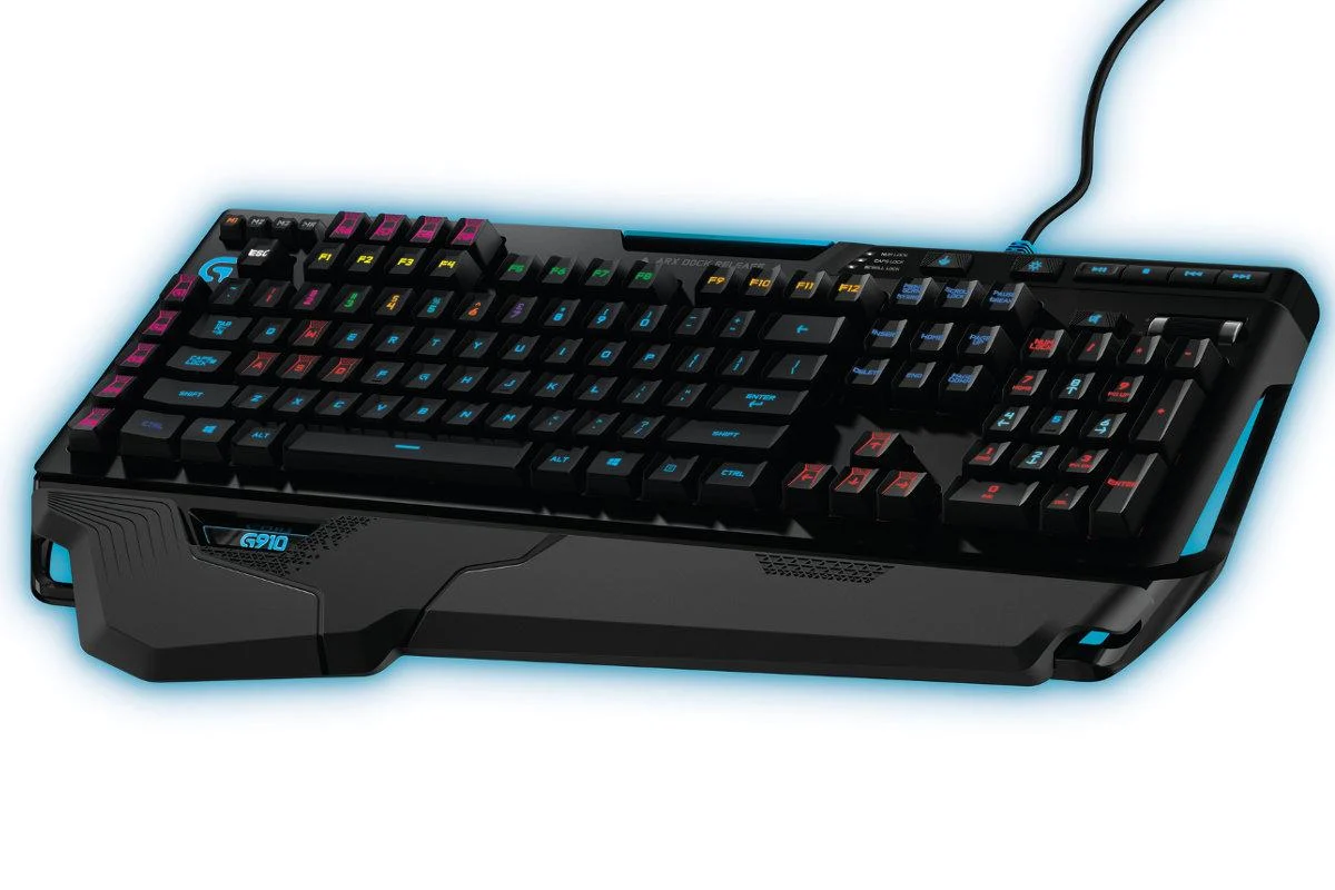 Logitech G910 Orion Spark 與 Logitech MX Keys（適用於 Mac）