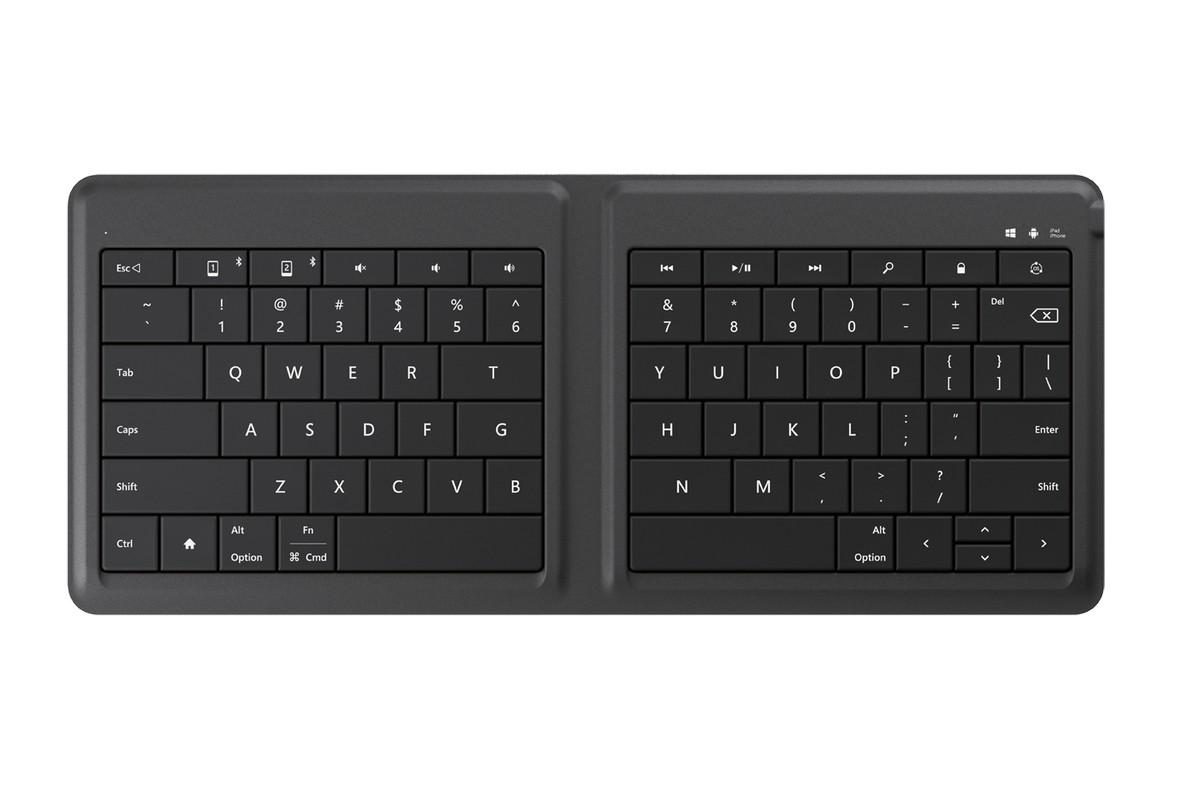 Microsoft Universal Folding Keyboard กับ Ugreen 100W 4-Port USB Fast Charger 40747