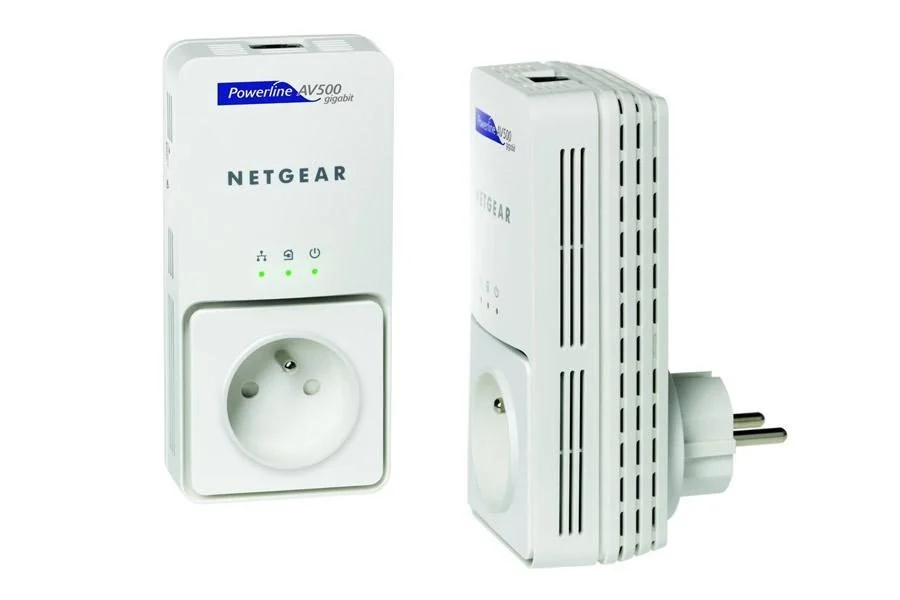 Netgear 500 Mbps 电力线 AV+ 适配器套件 2 XAVB5501 与 AVM FRITZ！电力线 1240E WLAN 套件