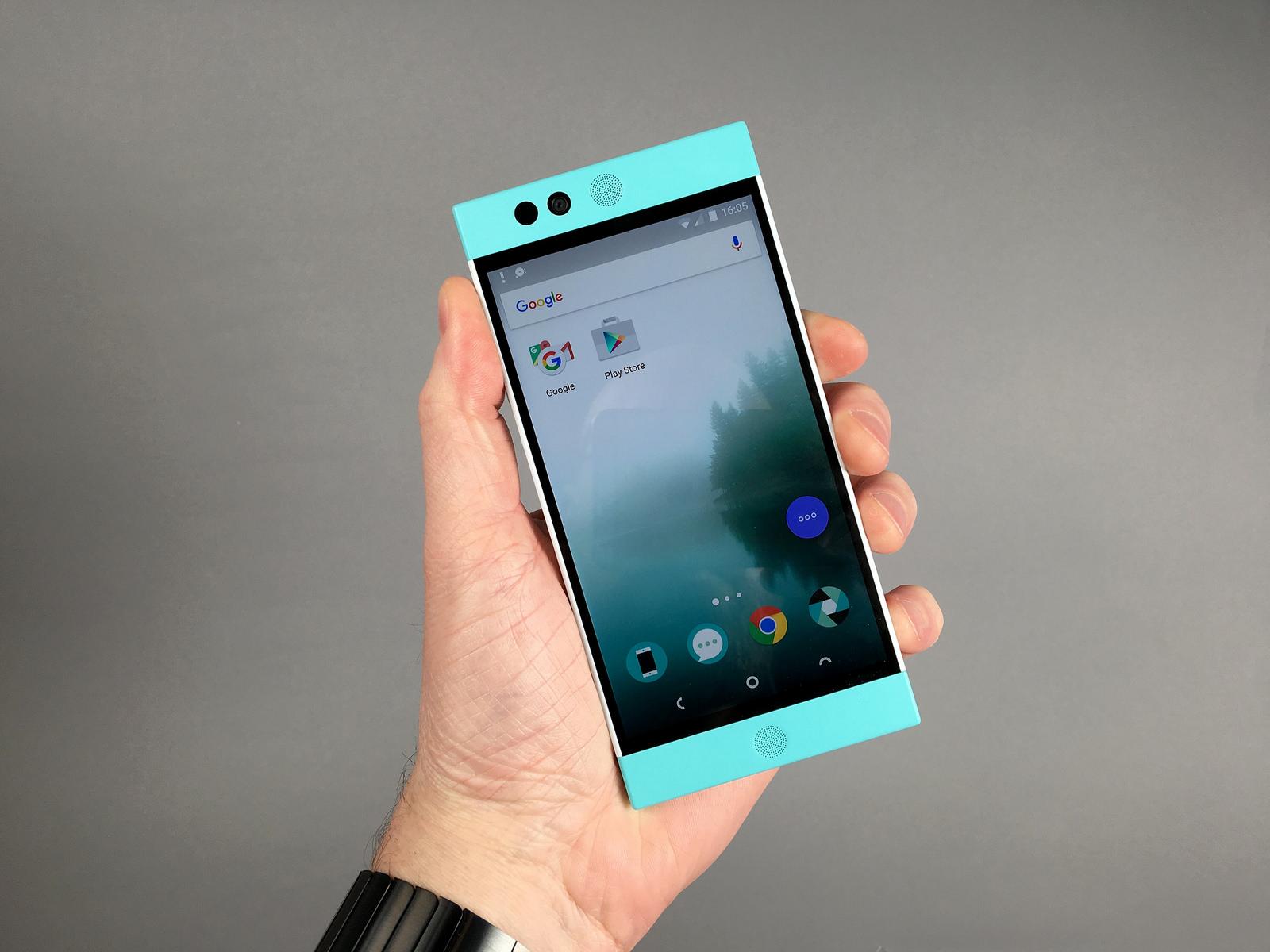 Nextbit Robin 与三星 Galaxy Z Flip 6