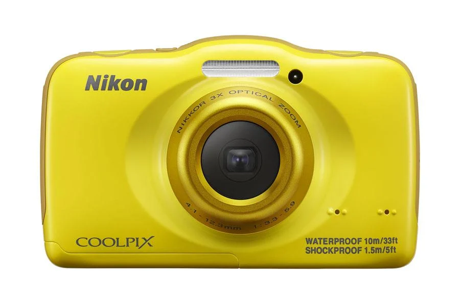 尼康 CoolPix S32 與徠卡 Q2