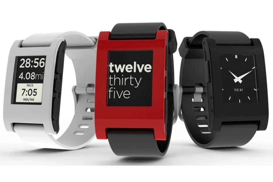 Pebble Pebble พร้อม Withings ScanWatch 2