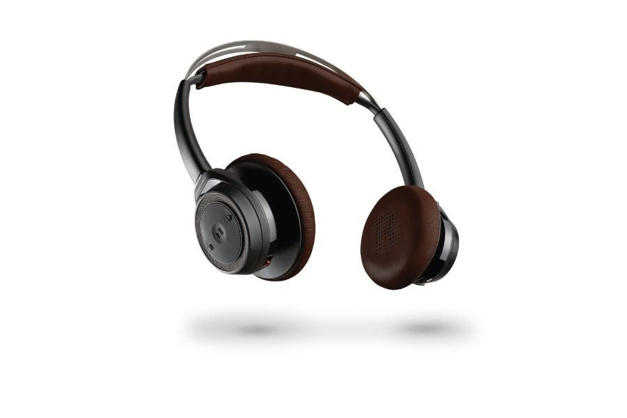 Plantronics BackBeat Sense contre Nothing Ear（棒）