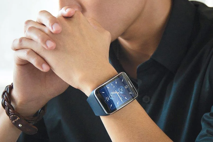 Samsung Gear S พร้อม Withings ScanWatch 2