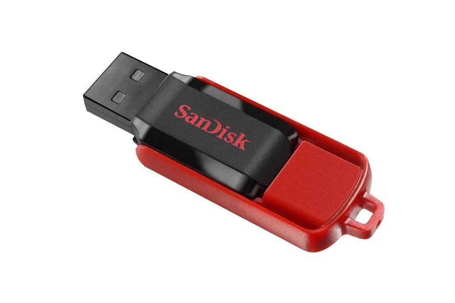 SanDisk Cruzer Blade Switch 16 Go 對比 IStorage DatAshur SD 512 Go