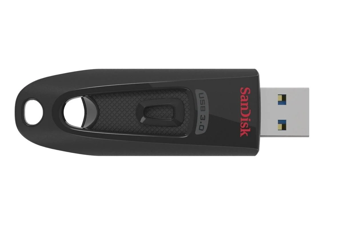 SanDisk Ultra USB 3.0 256 Go 相对于 IStorage DatAshur BT 128 Go