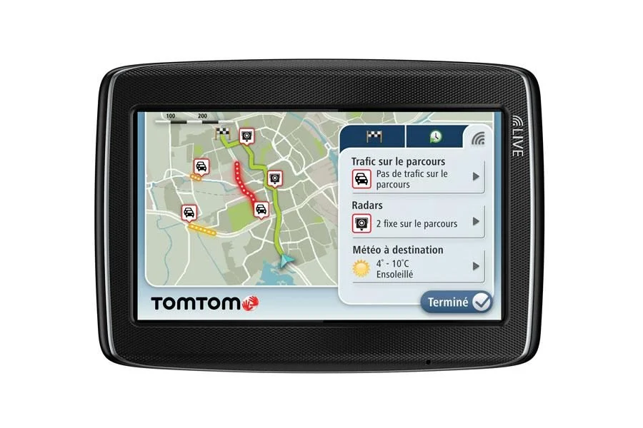 Tomtom GO Live 820 與 Garmin DriveLuxe 51 LMT-S