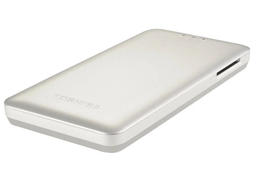 Toshiba Canvio AeroMobile พร้อม RAVPower FileHub RP-WD009