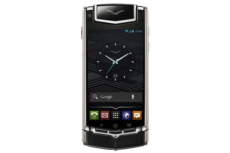 Vertu Vertu Ti กับ Samsung Galaxy Z Flip 6