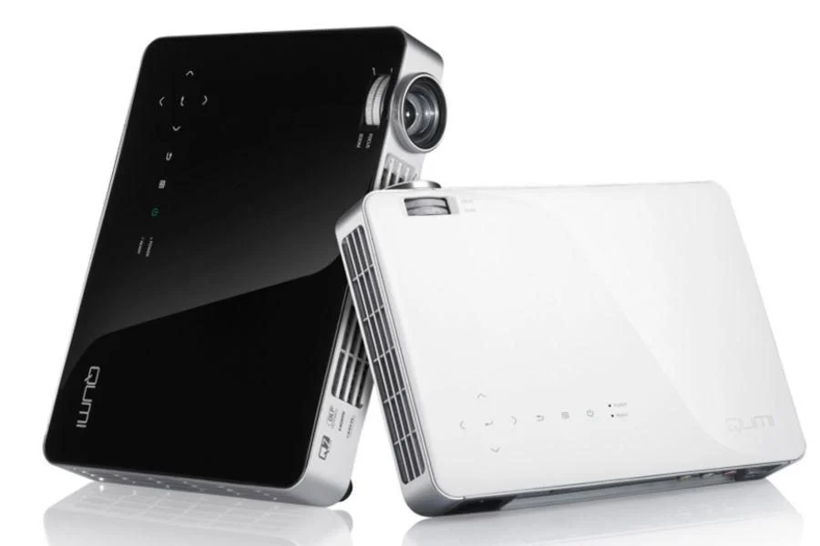 Vivitek Qumi Q7 Plus 与 LG Minibeam Pro PF1500G