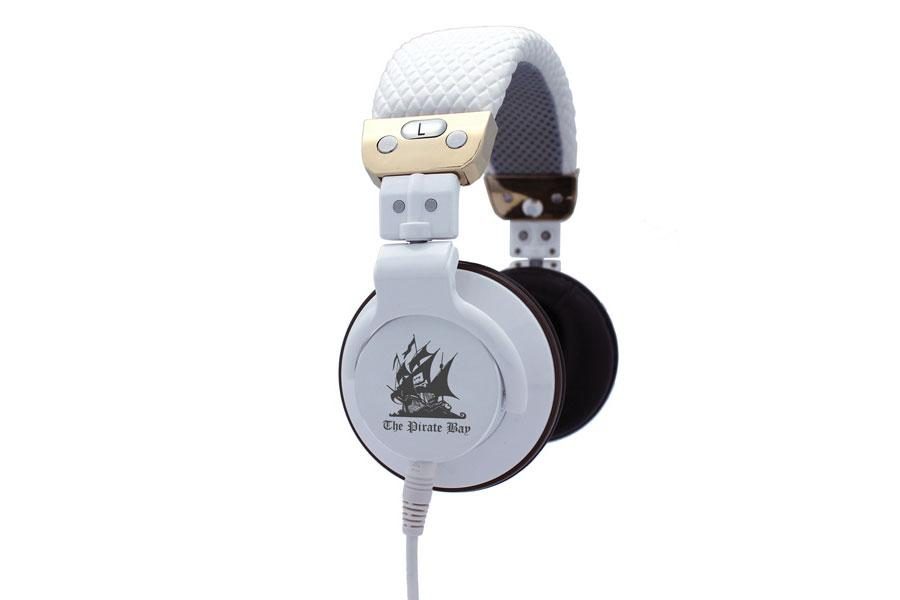 Whydah Gally 直入 Compton contre Ultimate Ears UE 貼合