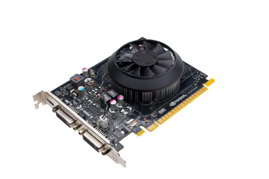 Nvidia GeForce GTX 750 对比 AMD Radeon RX 6800 XT