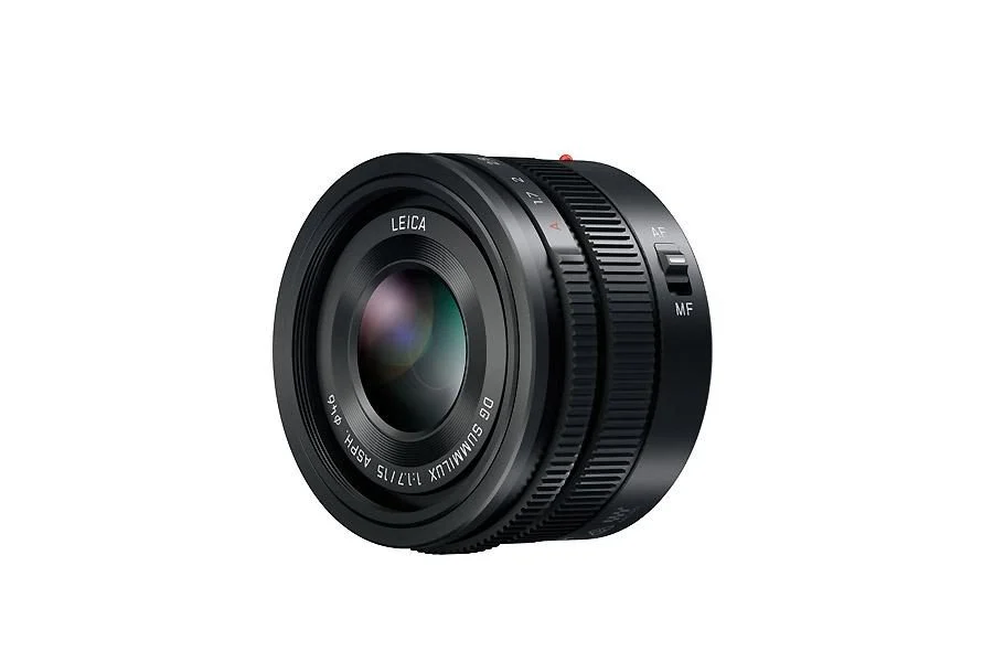 Panasonic Leica DG Summilux 15 มม. f/1.7 ASPH กับ Canon EF 70-300 มม. f/4.5-5.6 DO IS USM