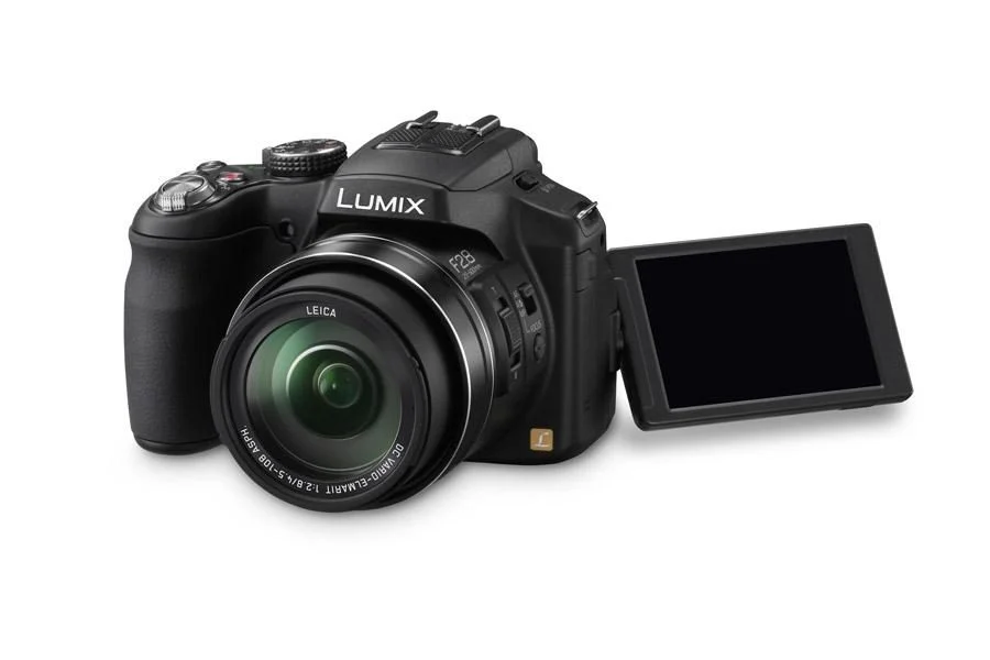 Panasonic Lumix FZ200 比較 Panasonic Lumix FZ2000