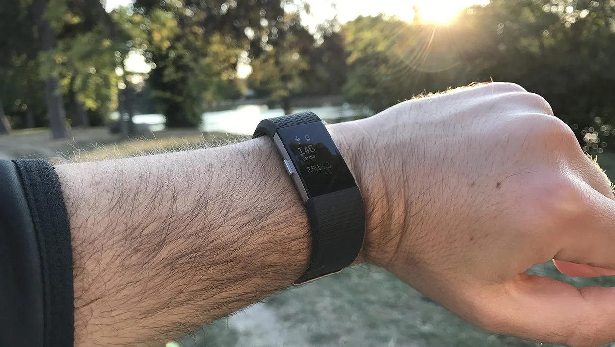 Fitbit Charge 2 与 Oppo Band 对比