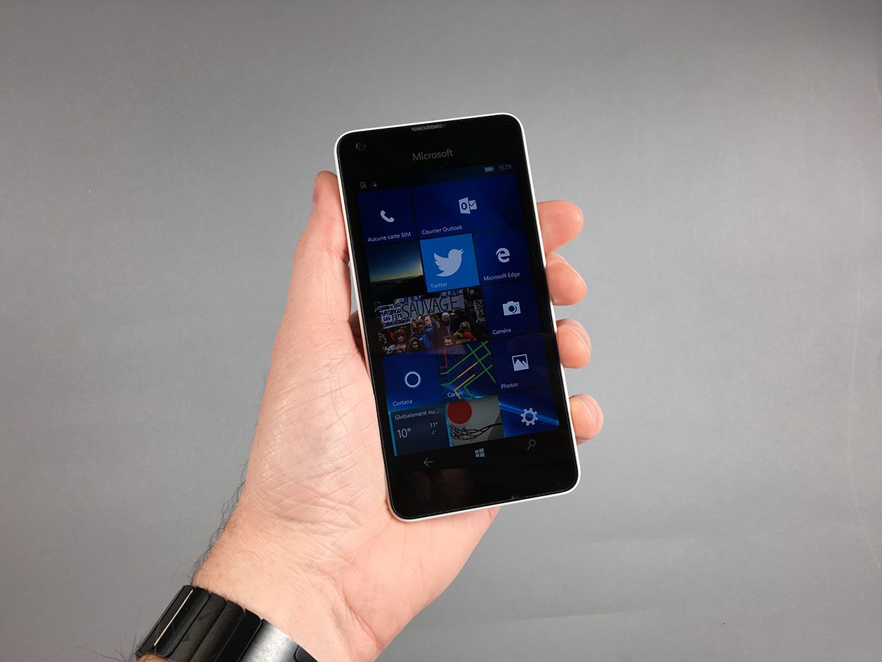 Microsoft Lumia 550 กับ OnePlus Nord 4