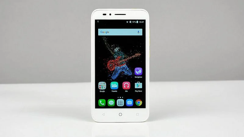 Alcatel Onetouch Go Play 比較 OnePlus Nord 4