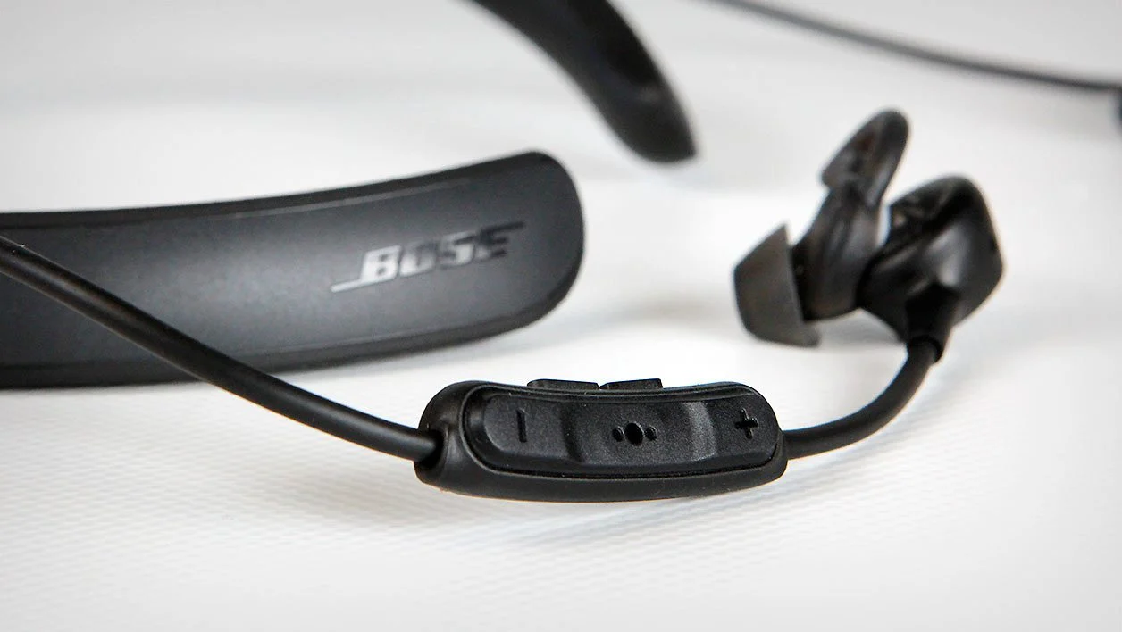 Bose QuietControl 30 與 Shokz OpenRun Pro 2