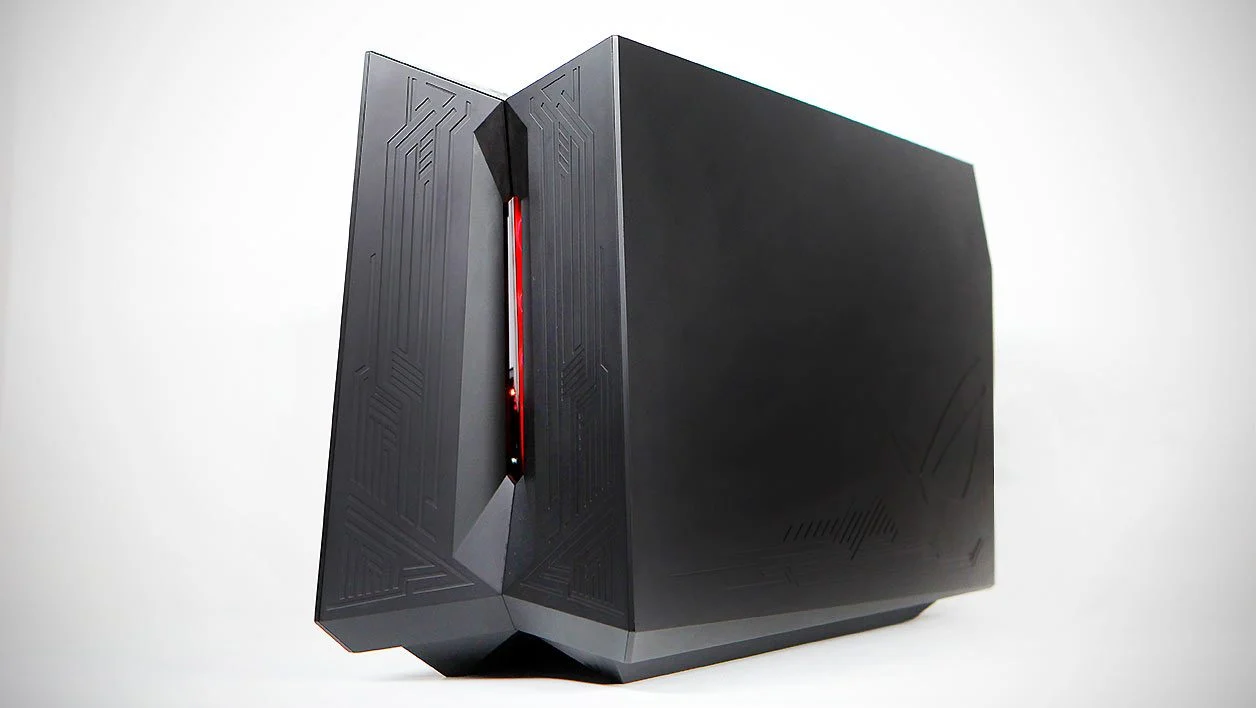 ASUS ROG XG Station 2 與 Ugreen 7 合 1 USB Type-C PD 轉接器（附 4K HDMI）