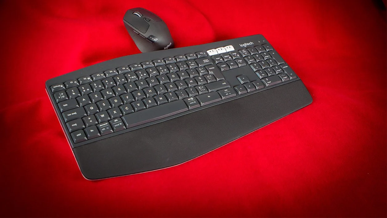 Logitech MK850 性能对比 Microsoft Wireless Desktop 800