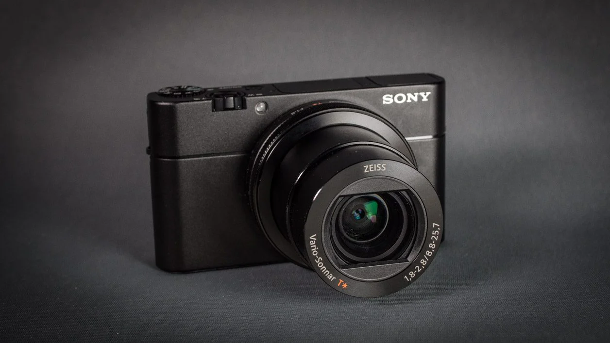 Sony Cyber-shot RX100 Mark V กับ Sony ZV-1