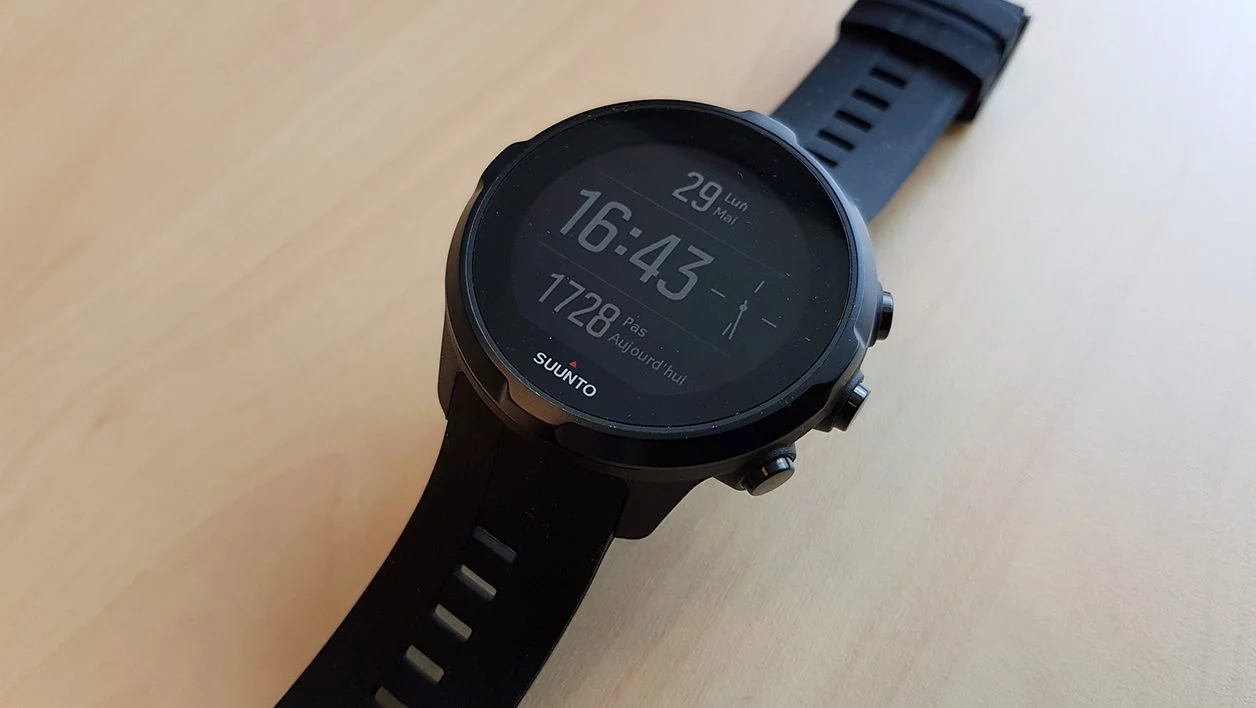 Suunto Spartan Sport Wrist HR 对比 Google Pixel Watch 2