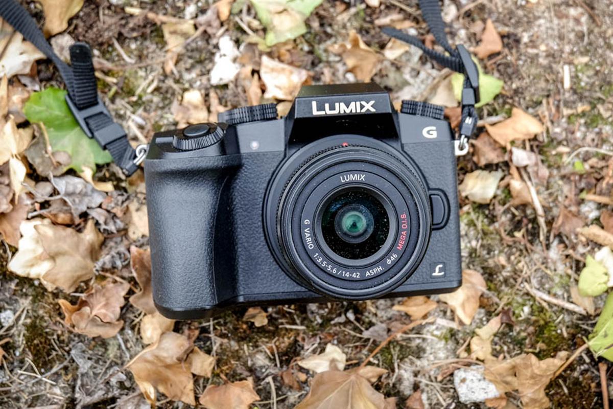 Panasonic Lumix G7 กับ Panasonic Lumix G100