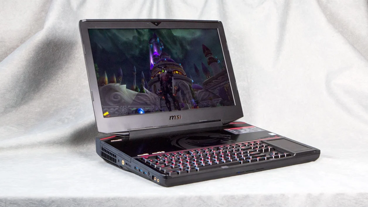 MSI GT83VR 6RF Titan SLI (6RF-037FR) 比較 Alienware m18