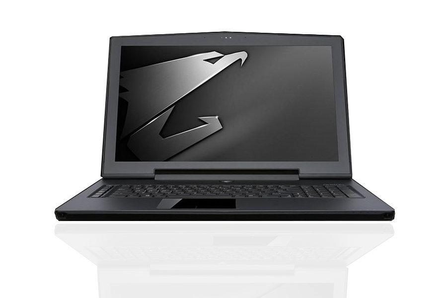 Gigabyte Aorus X7 Pro กับ Alienware m18