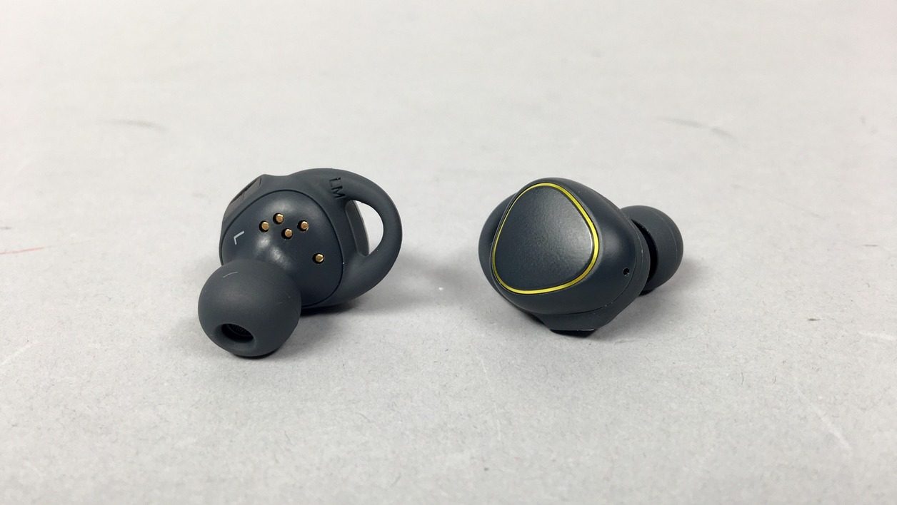 Samsung Gear IconX contre Ultimate Ears UE 适合