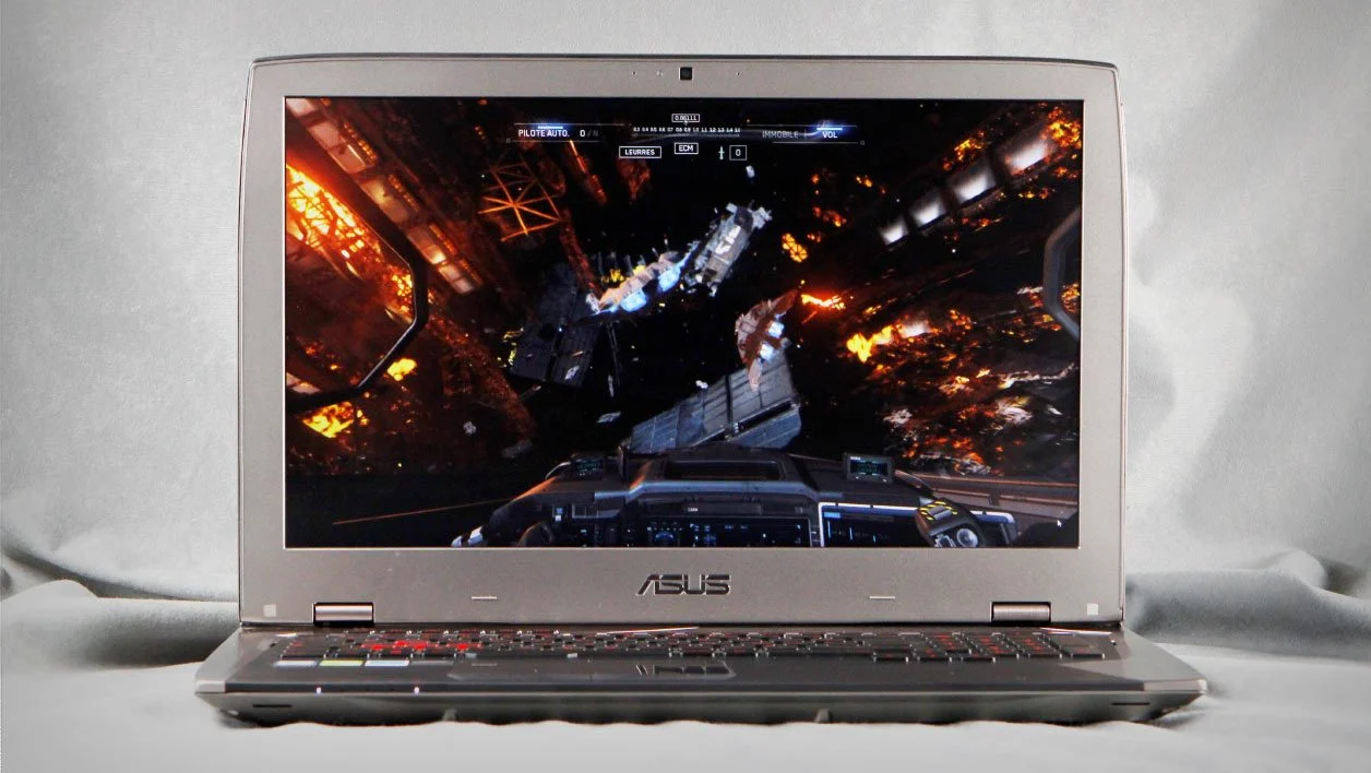 Asus ROG G701VI กับ Alienware m18