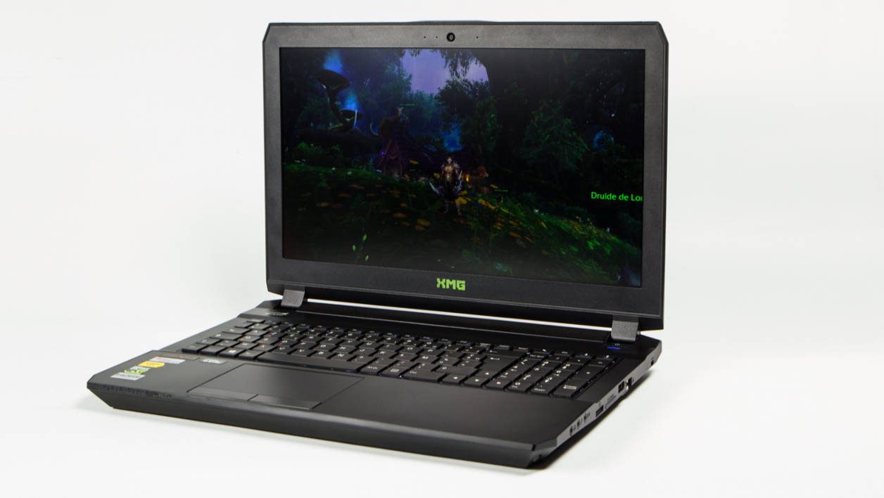 Schenker Technologies XMG P507 PRO Gaming พร้อม Thomson X15 Gaming