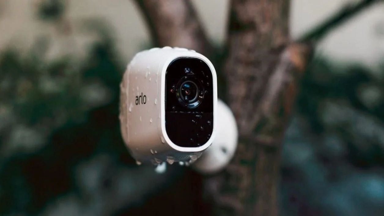 Netgear Arlo Pro 2 比較 Google Nest Doorbell