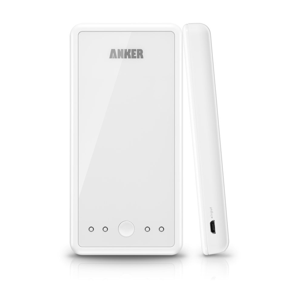 Anker Astro E3 กับเครื่องชาร์จไร้สาย PowerWave 15W ของ Anker