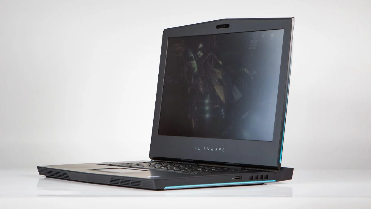 戴爾 Alienware 15 R3 對比 Alienware m18