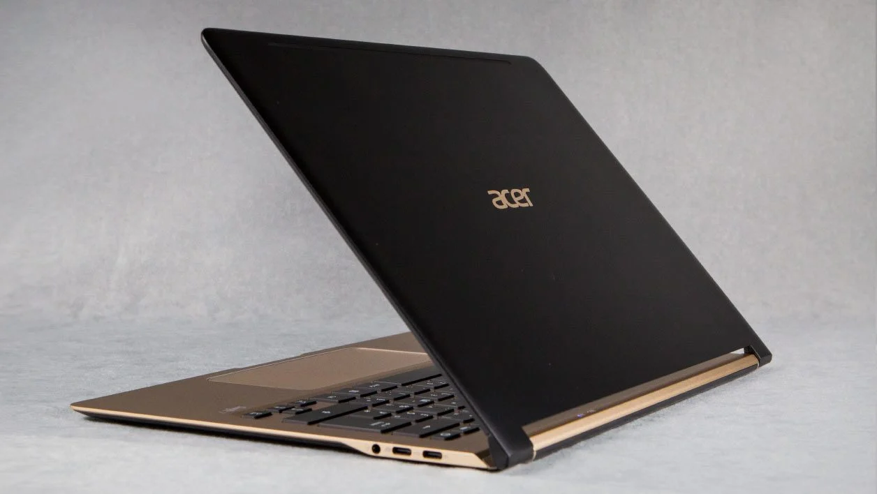 Acer Swift 7 (SF713-51-M9FS) พร้อม LG Gram 17Z90Q-G.AD78F