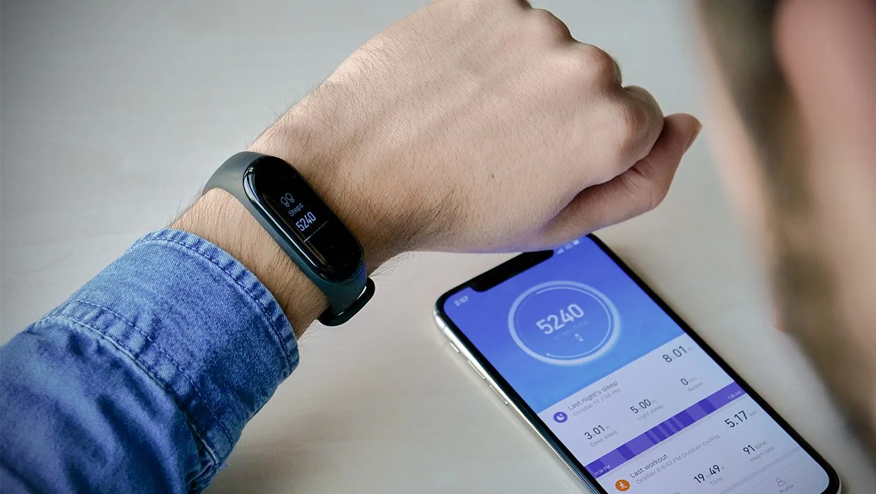 Xiaomi Mi Band 3 กับ Realme Band