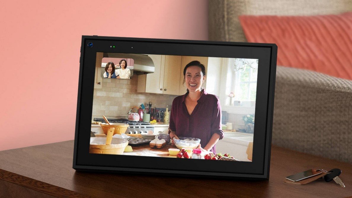 พอร์ทัล Facebook กับ Amazon Echo Show 15