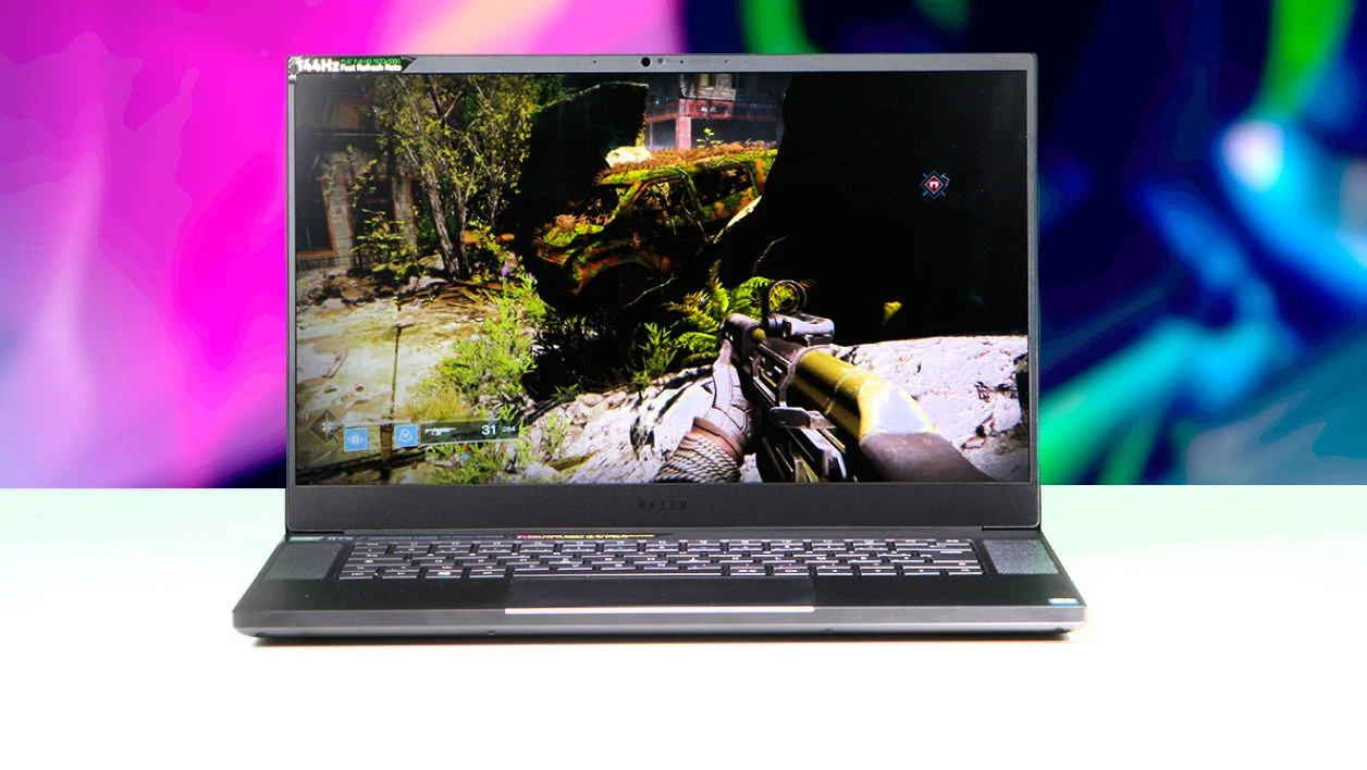 Razer Blade 15 (RZ09-02886) 與華碩 Zephyrus M16 GU604VY-001W