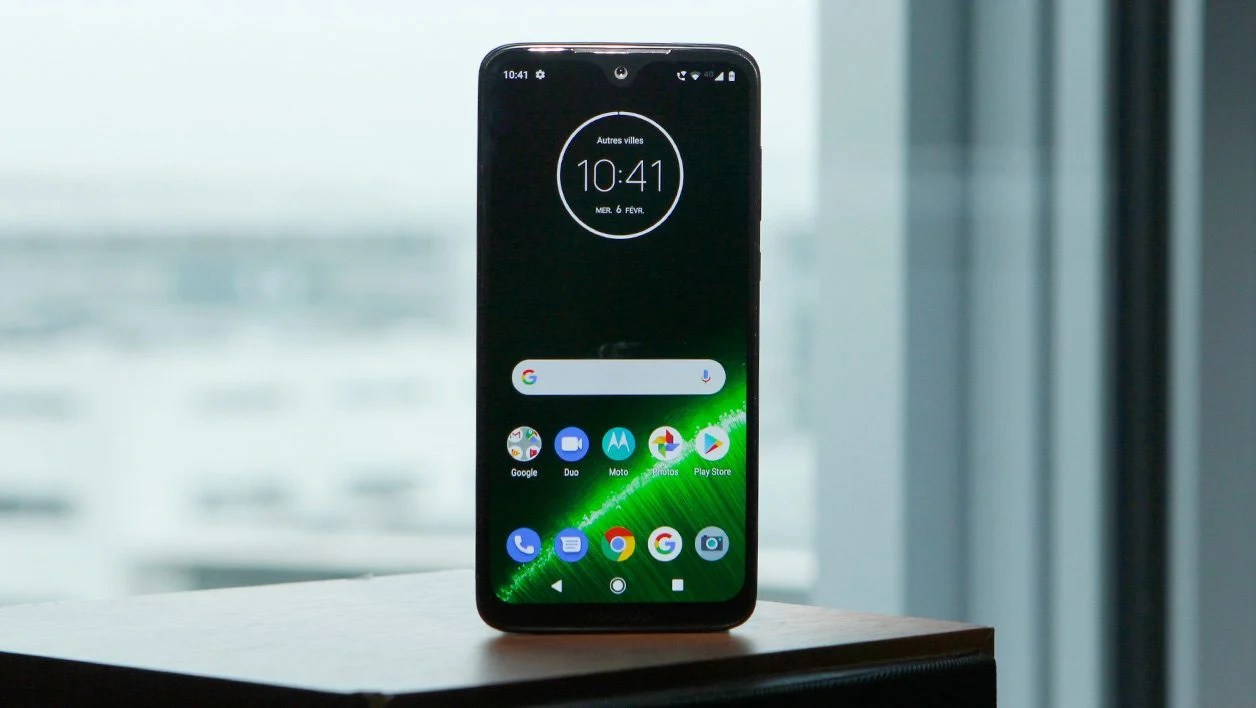 摩托羅拉 Moto G7 Plus 與 OnePlus Nord 4