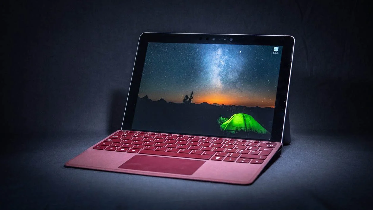 微軟 Surface Go 與三星 Galaxy Book 2 360